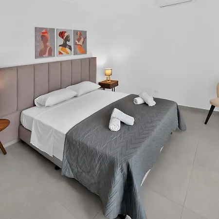 Sun & Moon Luxury - Eclipse * Ajía Nápa